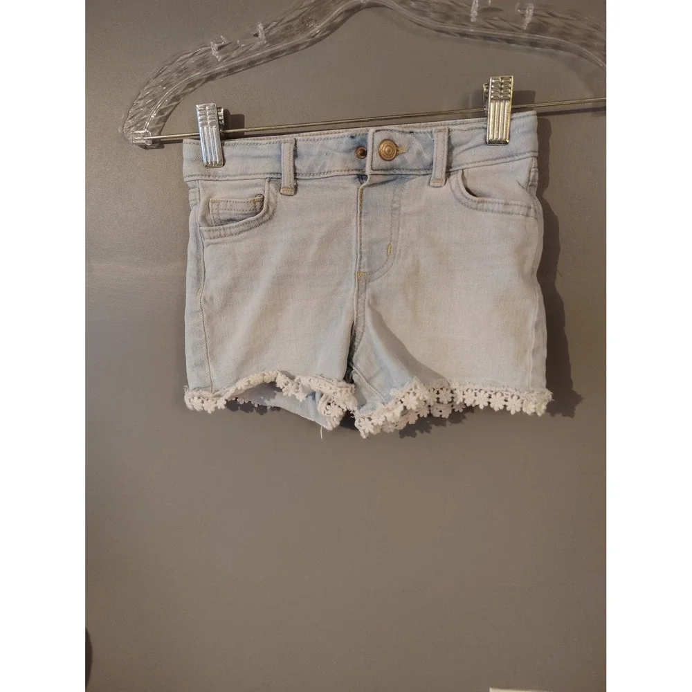 Jumping Beans Girls Light Wash Denim Shorts Crochet Lace Trim 5T